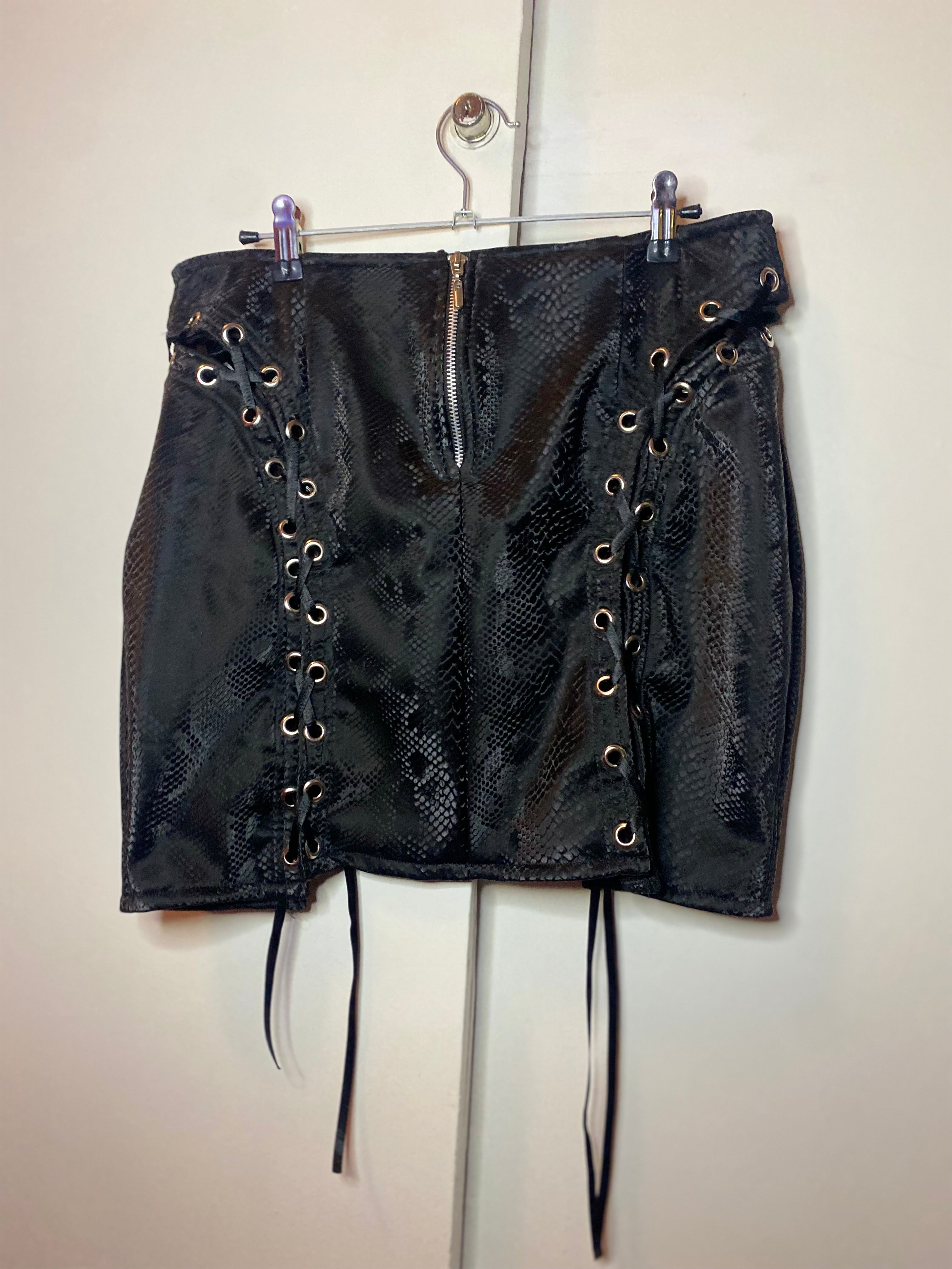 Falda Rebel Kill