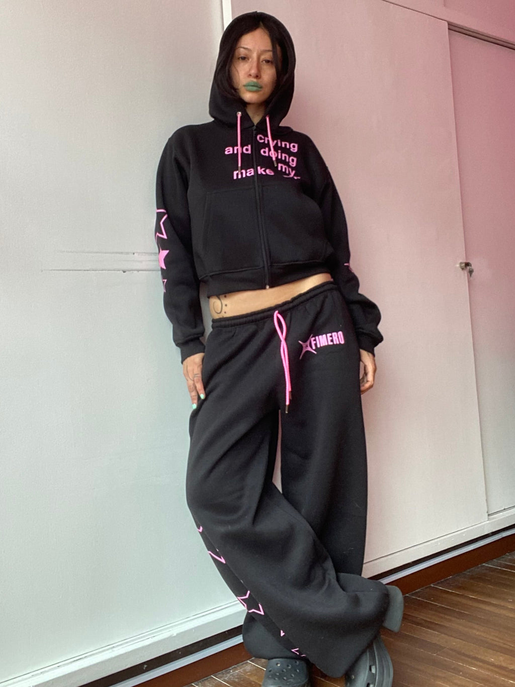 sudadera negra
